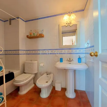 Apartment Cosette Emperatriz Con Wifi Y Aire Acondicionado En La Costa Brava. - Es-209-91