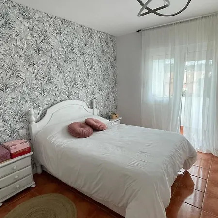 Apartment Cosette Emperatriz Con Wifi Y Aire Acondicionado En La Costa Brava. - Es-209-91